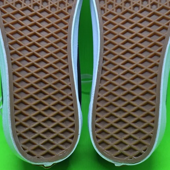 EUC Vans Dark Green Faux Suede Skate Shoes Mens 10.5 - Picture 13 of 14